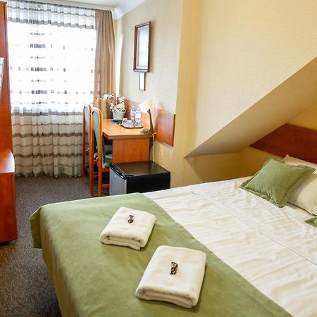 Motel Arkadia คอซซาลิน ภายนอก รูปภาพ