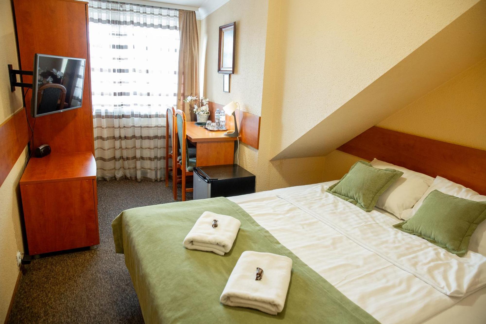 Motel Arkadia คอซซาลิน ภายนอก รูปภาพ