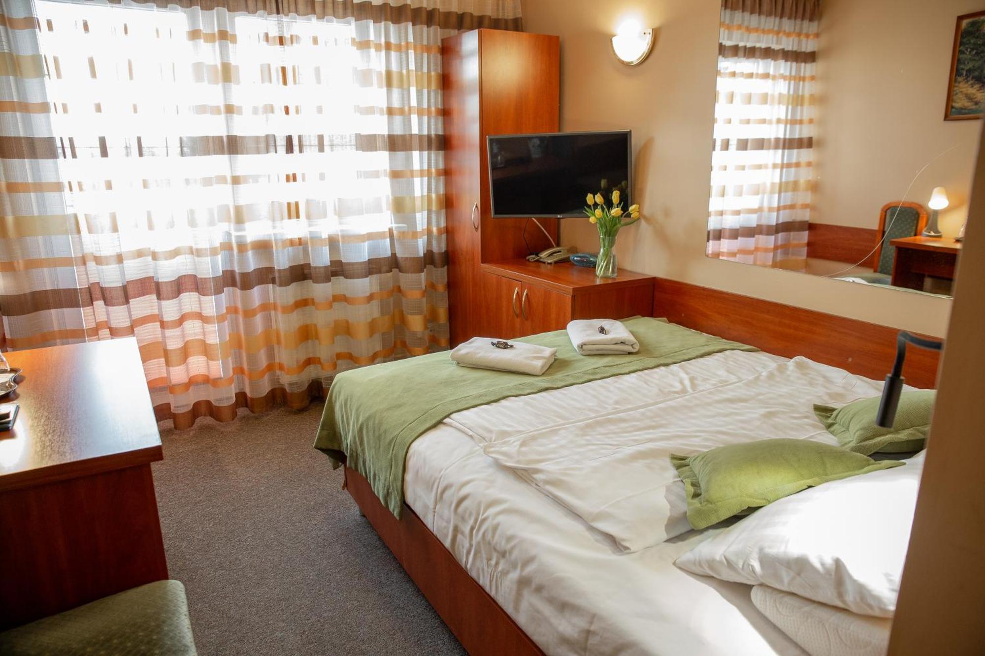 Motel Arkadia คอซซาลิน ภายนอก รูปภาพ