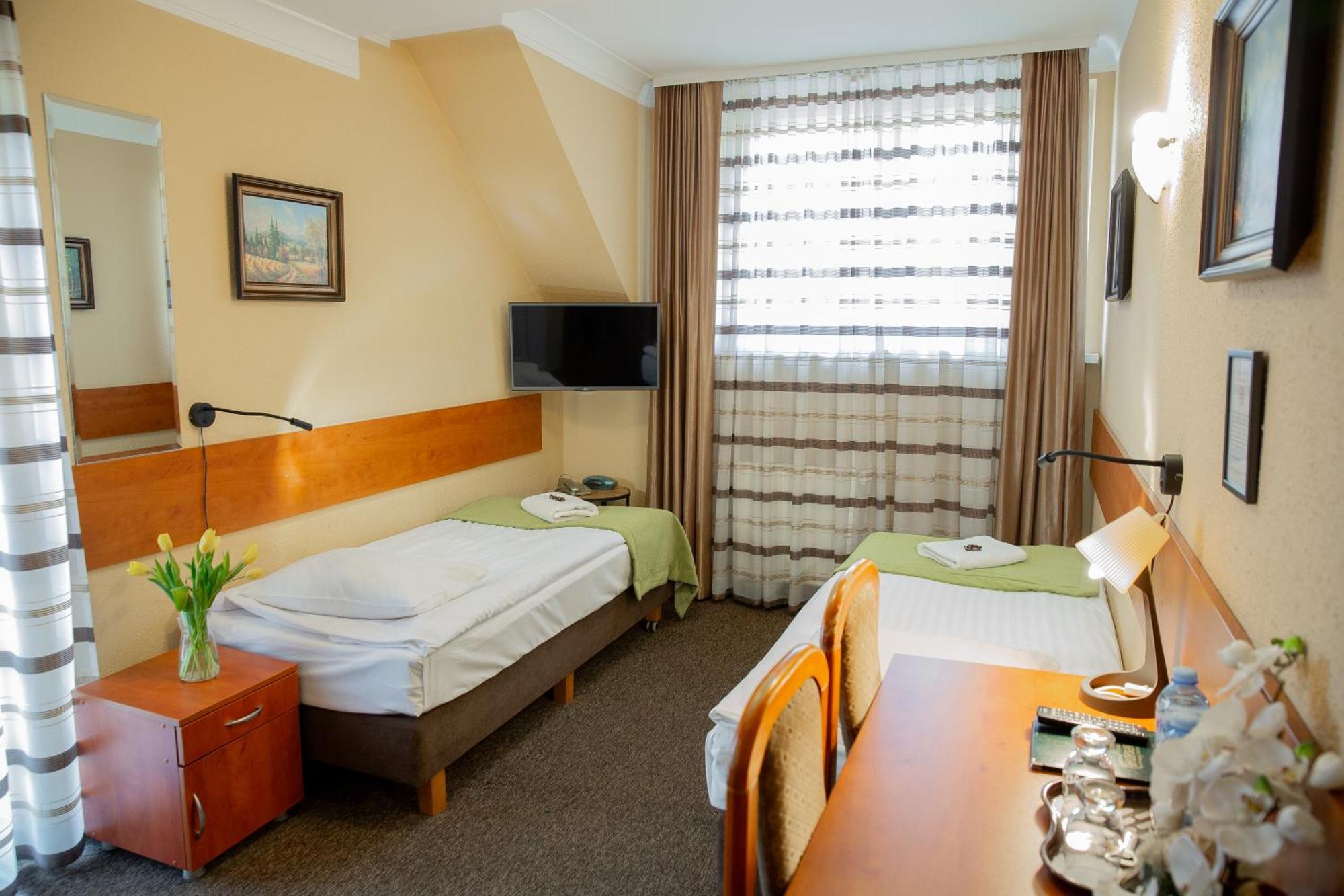 Motel Arkadia คอซซาลิน ภายนอก รูปภาพ
